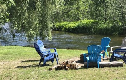 Modern 2 Bedroom 1 Bath Just Steps From The Au Train River