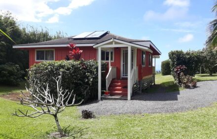 Spacious Ocean/Mountain View Cottage. Private Island Retreat.Tropical Sanctuary.