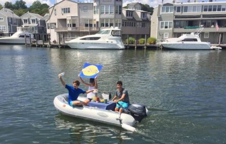 Romantic Guesthouse in Historic Downtown Waterfront District!