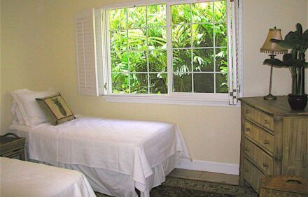 Exquisite Oceanview and Mountainview Home with Private Pool!