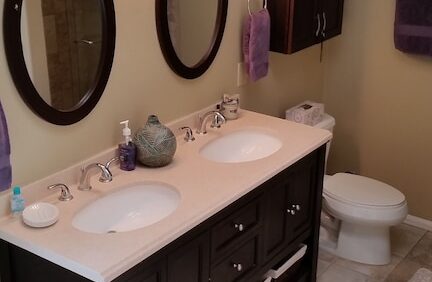 Short walk to Garden of the Gods trailhead, Low cleaning fee, Hot tub