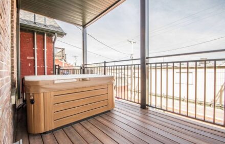 Drake House- Fleur De Lis (Private hot tub)