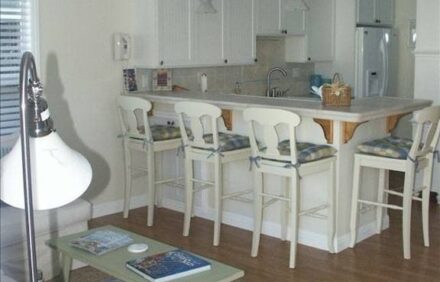 Romantic Cottage at Seabright Beach – Steps to the Sand