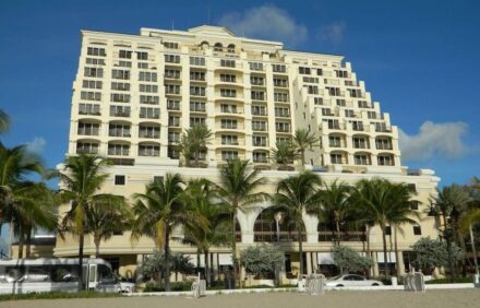 Oceanfront Luxury Condo-Balcony-Kitchenette-5 stars The Atlantic Resort And Spa