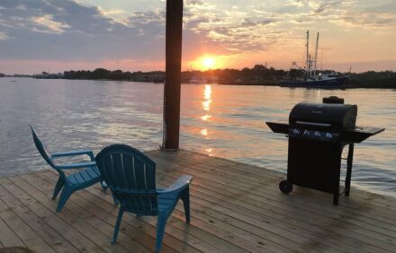 Bayou Life Lodging and Charter Fishing. Only 25 miles to the French Quarter.