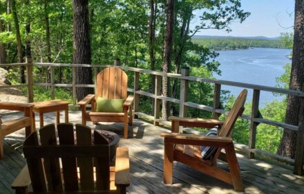 Secluded Modern Mountain Getaway