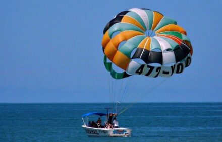 Charming Captiva Cottage with private pool, 300 steps from beach