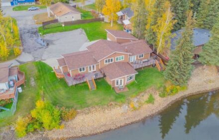 Luxury Home On The Chena River – South Suite