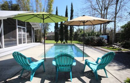 1 1/2 Block From Beach With Private Pool and Hot Tub