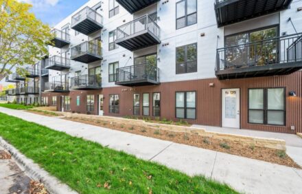 Kingfield, Minneapolis; Sleeps 6; New Construction, 3 Miles from Downtown