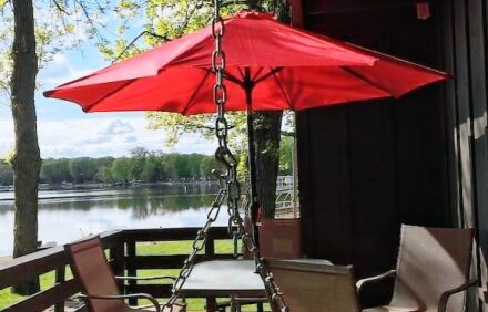 Lakeshore Condominium Cabin on Clearwater Lake