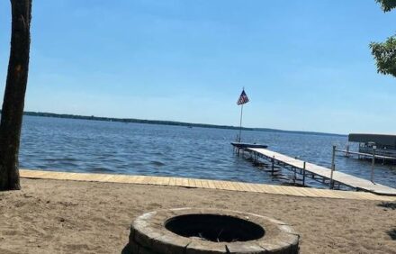 Welcome to Trail’s End Lodge located on Houghton Lake!