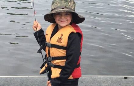 Cozy Up North cabin on beautiful Lake Waukenabo