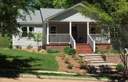 Newly remodeled home 4 Bedroom 3 Bath in private setting minutes from lake