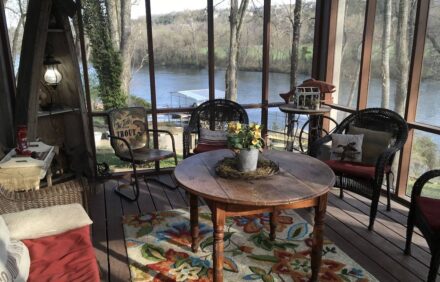 Lakefront home on Lake Taneycomo