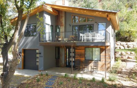 4 bd 2.5 BA, Mountain views, AC, Built to be a vacation rental